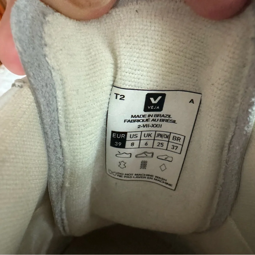 Vega V-12 leather white cypress - Picture 7 of 7